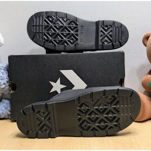 Converse CTAS Black Leather Lugged Flatform Two Strap Sandals Women's Size 9 NIB - Picture 9 of 14